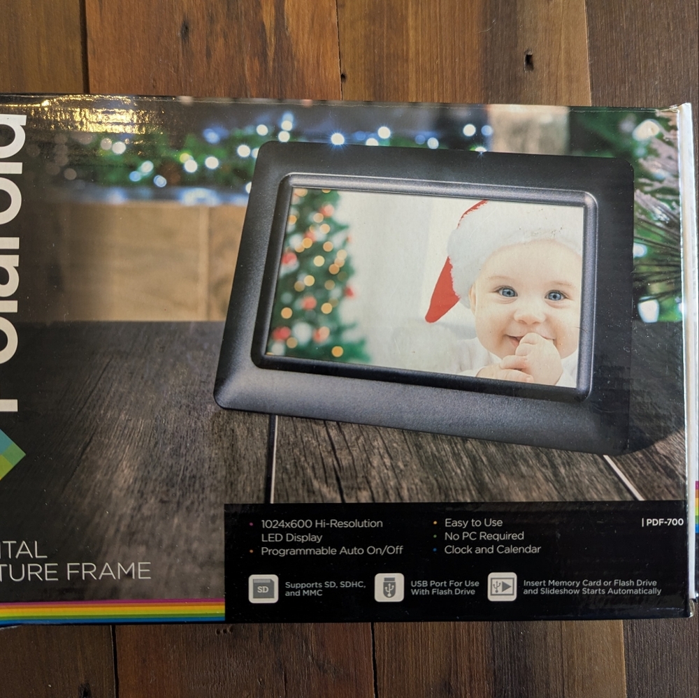 Polaroid 7"‎ Digital Picture Frame 1024 X 600 Hi-resolution LED Display PDF-700